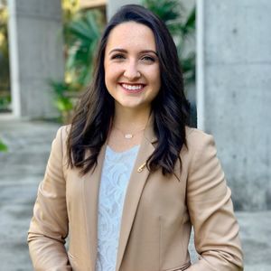 Meet your Posher, Courtney